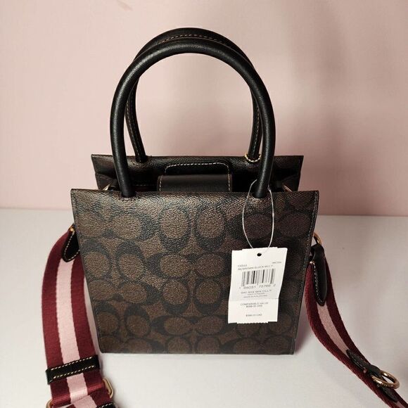 NWT COACH CE593 Mini Cally Crossbody In Signature Canvas With Ski Patches - Picture 5 of 6